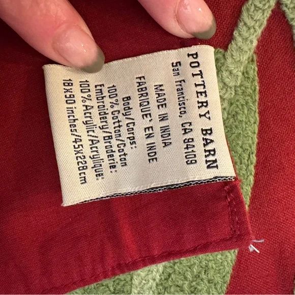 Pottery Barn Mistletoe Christmas Table Runner - Picture 4 of 4